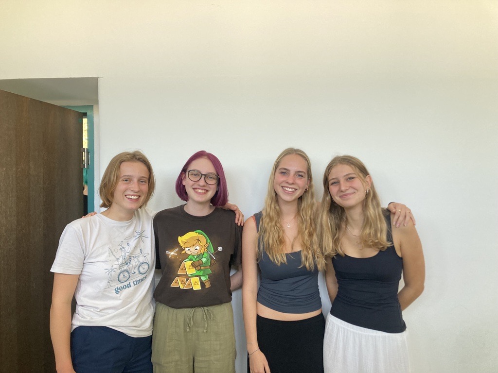 Clara, Emma, Sophie und Flora, die die Spenden eingesammelt haben.